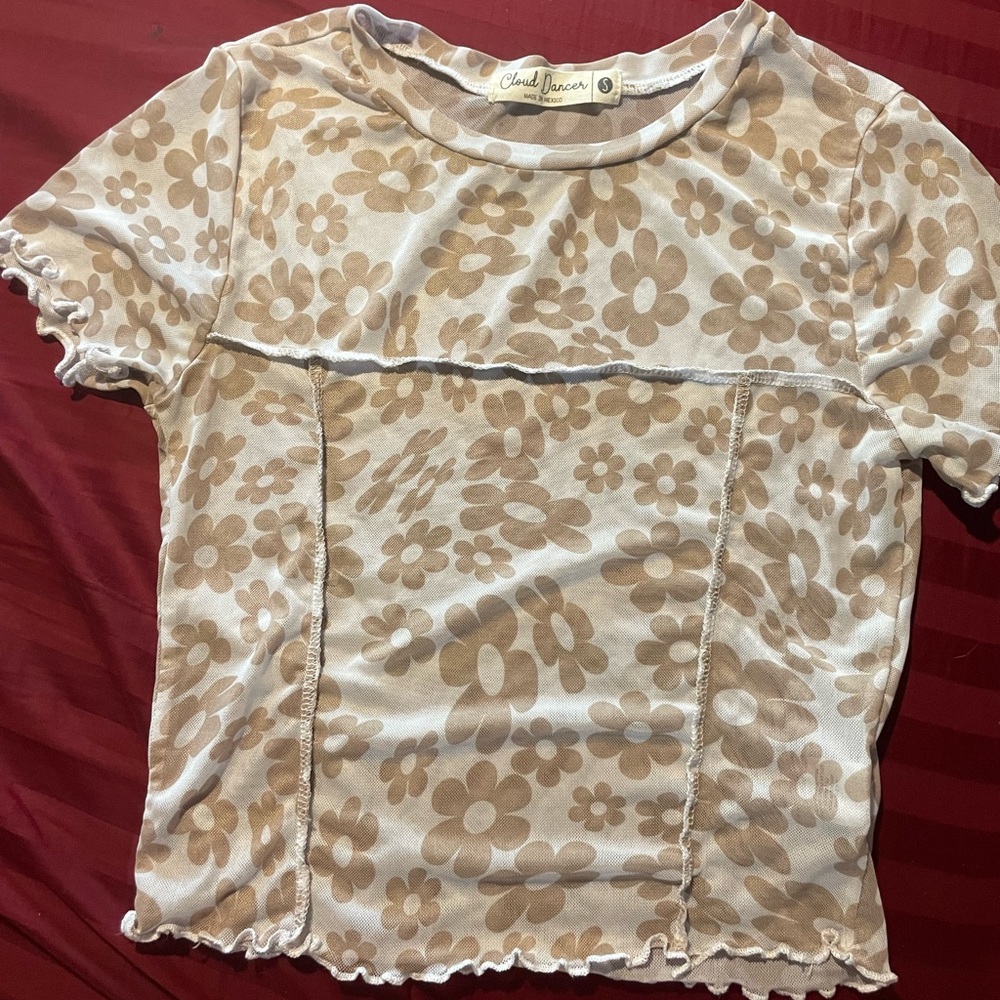 Daisy top